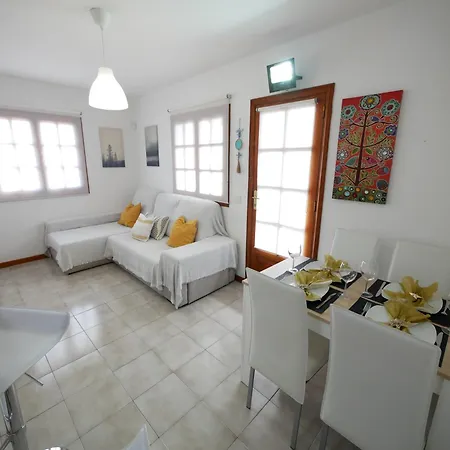 La Casa De Pitis Apartament Playa Honda (Lanzarote)
